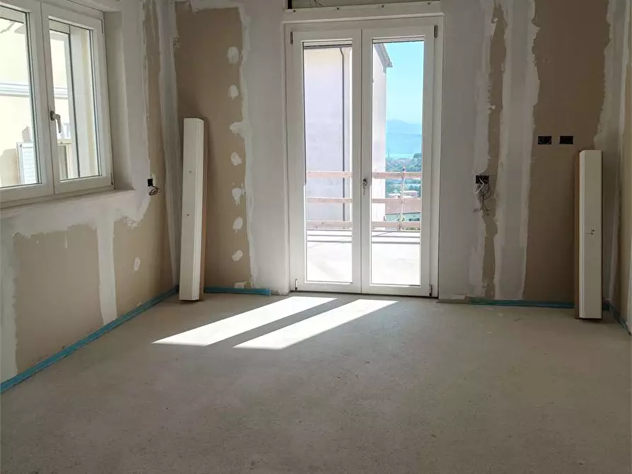 Immagine 5 di Villa in vendita  a Osimo