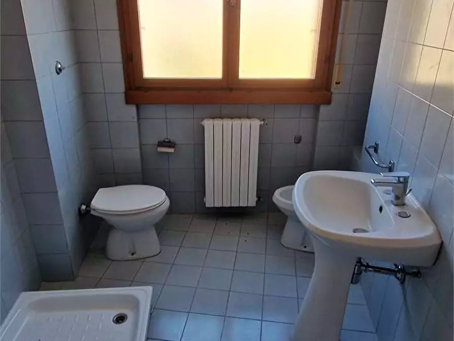 Immagine 14 di Quadrilocale in vendita  in matteotti 117 a Ancona