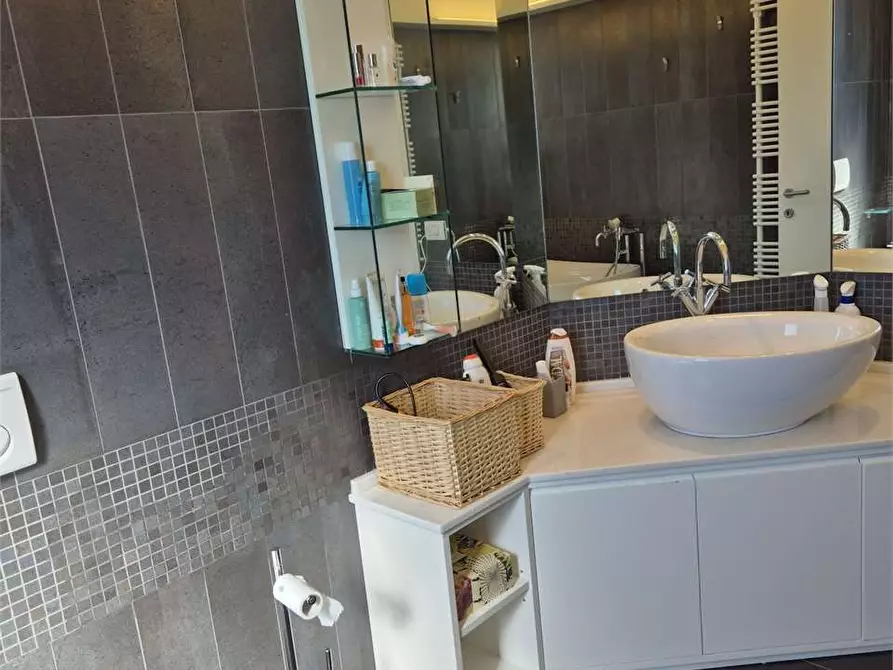 Immagine 13 di Casa bifamiliare in vendita  a Ancona