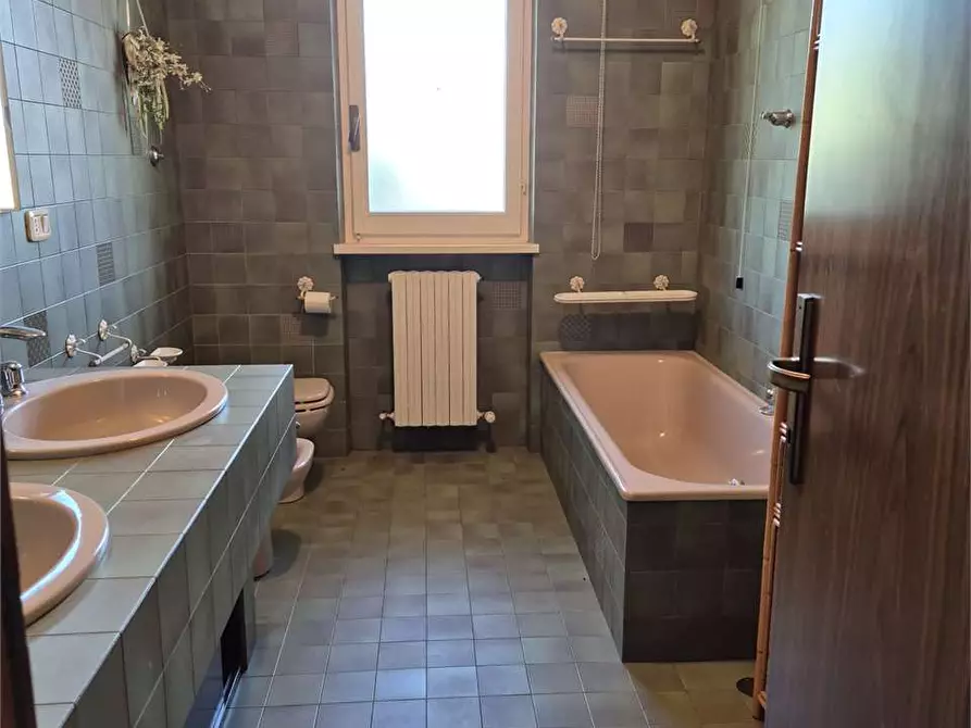 Immagine 10 di Casa bifamiliare in vendita  a Ancona