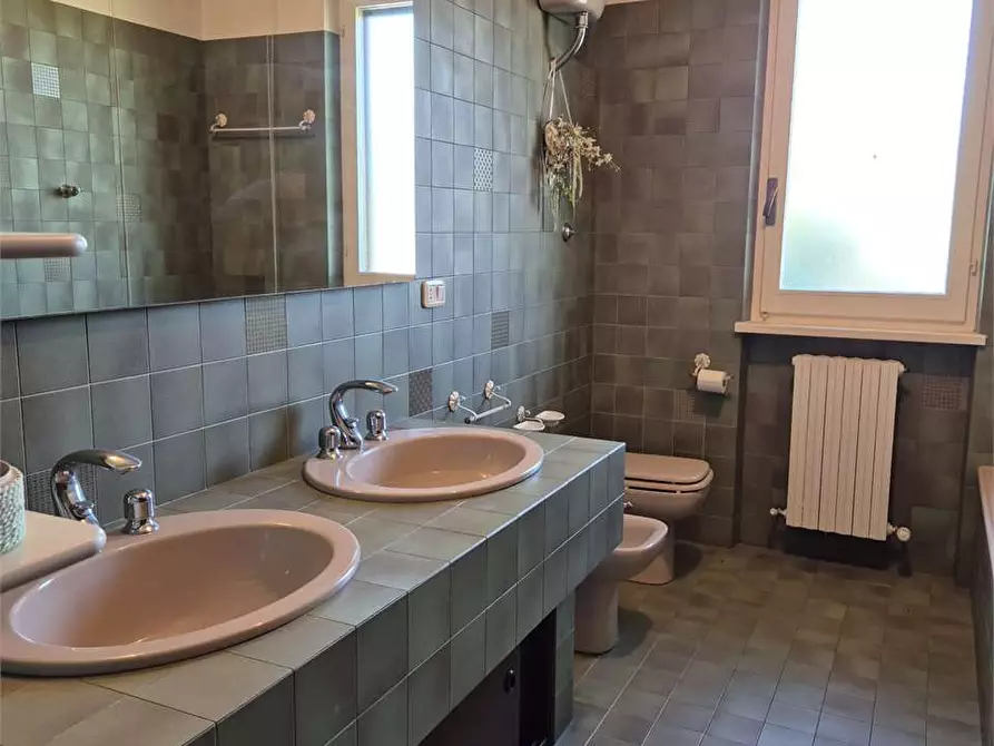Immagine 12 di Casa bifamiliare in vendita  a Ancona