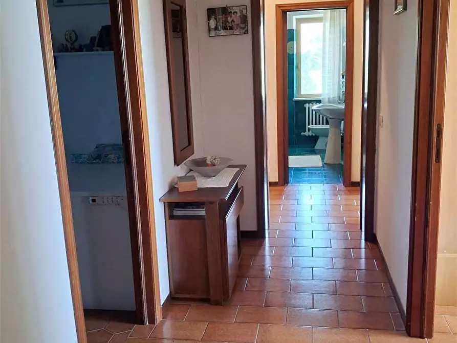 Immagine 10 di Casa indipendente in vendita  a Ancona
