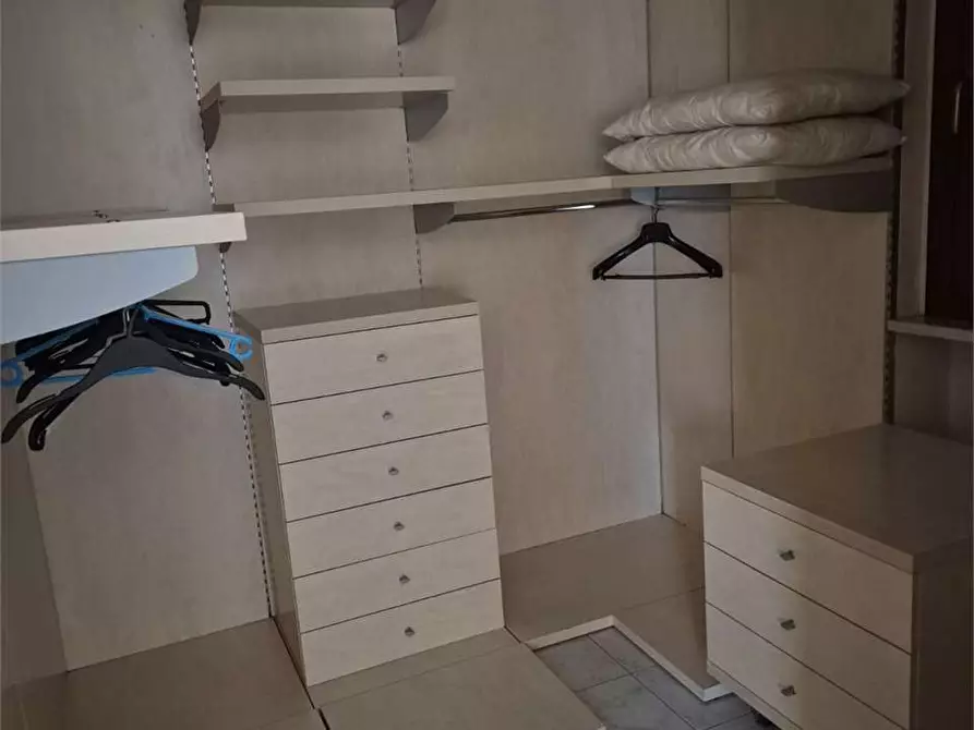 Immagine 32 di Trilocale in vendita  a Ancona