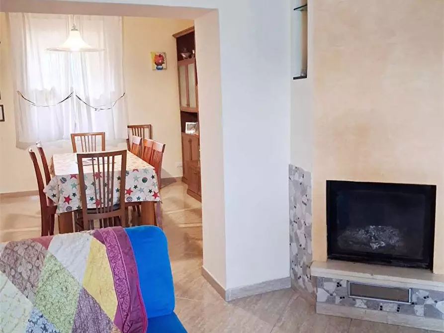 Immagine 2 di Casa indipendente in vendita  a Ancona