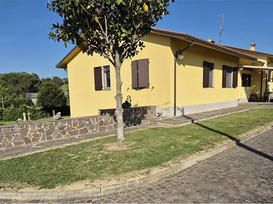 Immagine 4 di Villa in vendita  a Ancona