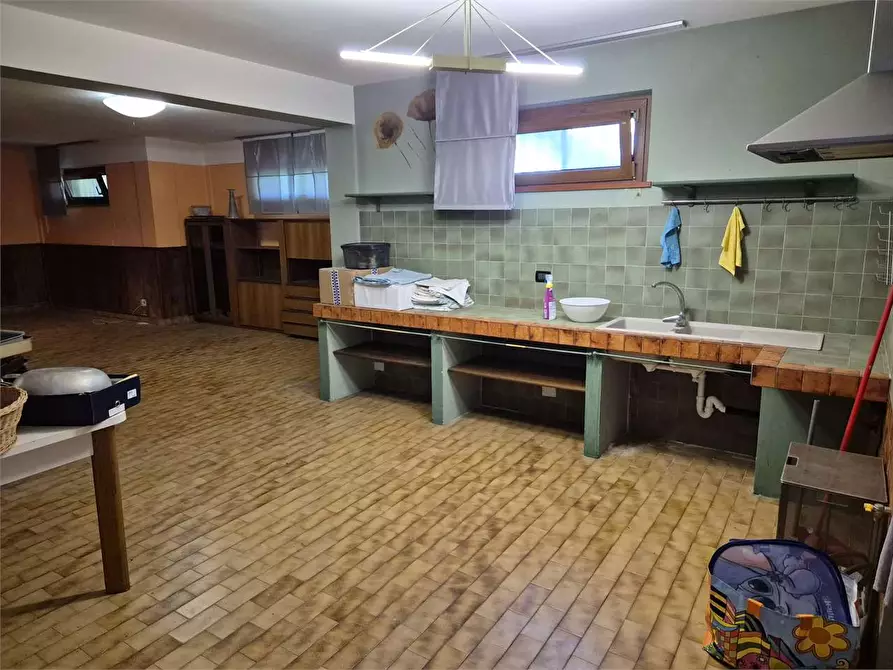 Immagine 51 di Villa in vendita  a Ancona