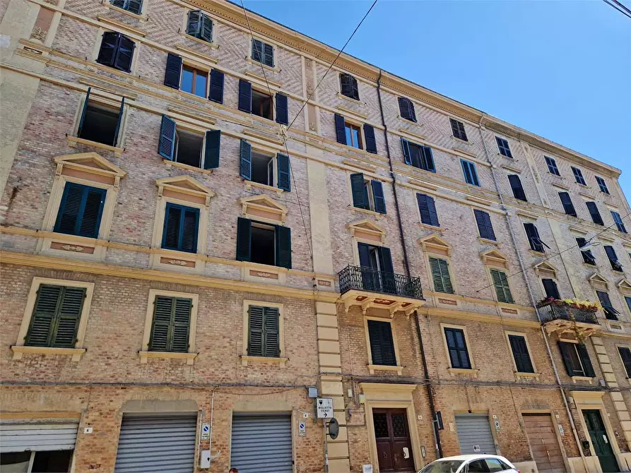 Immagine 19 di Quadrilocale in vendita  in Via Volturno  6 a Ancona
