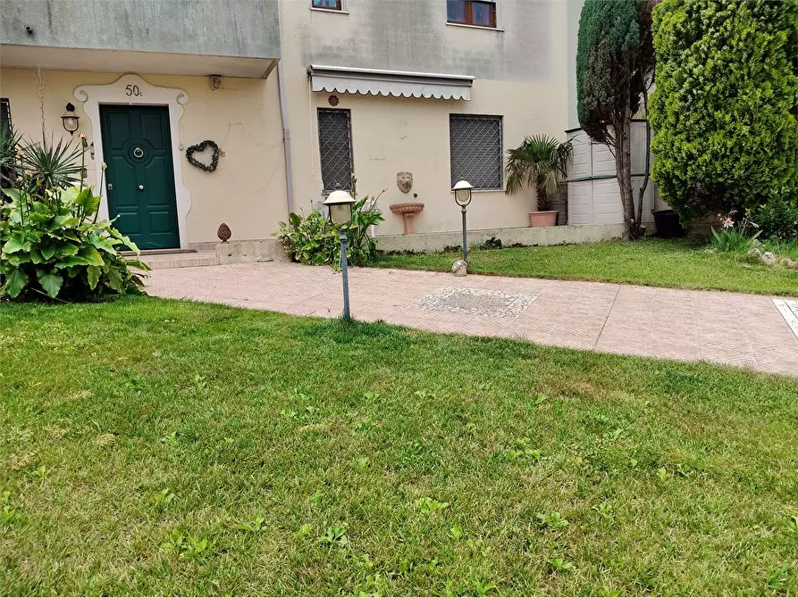 Immagine 2 di Appartamento in vendita  a Castelfidardo