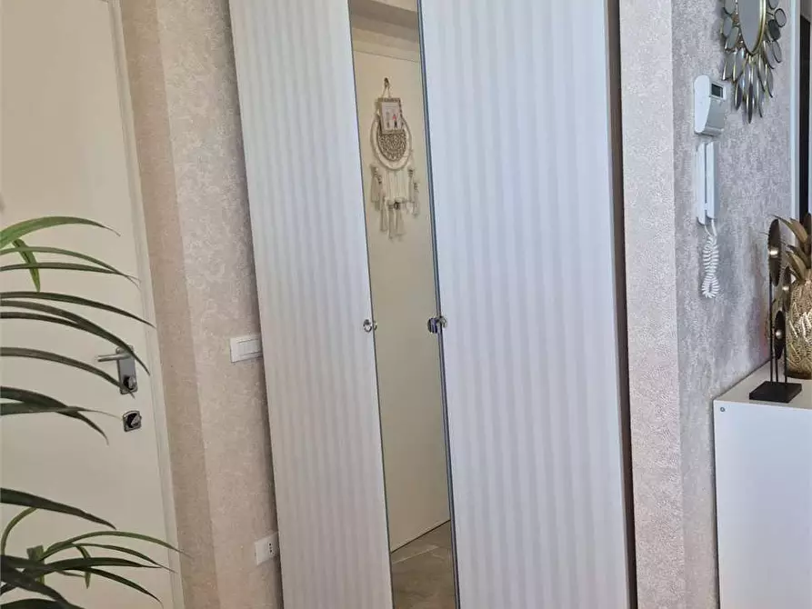 Immagine 9 di Villa in vendita  a Ancona