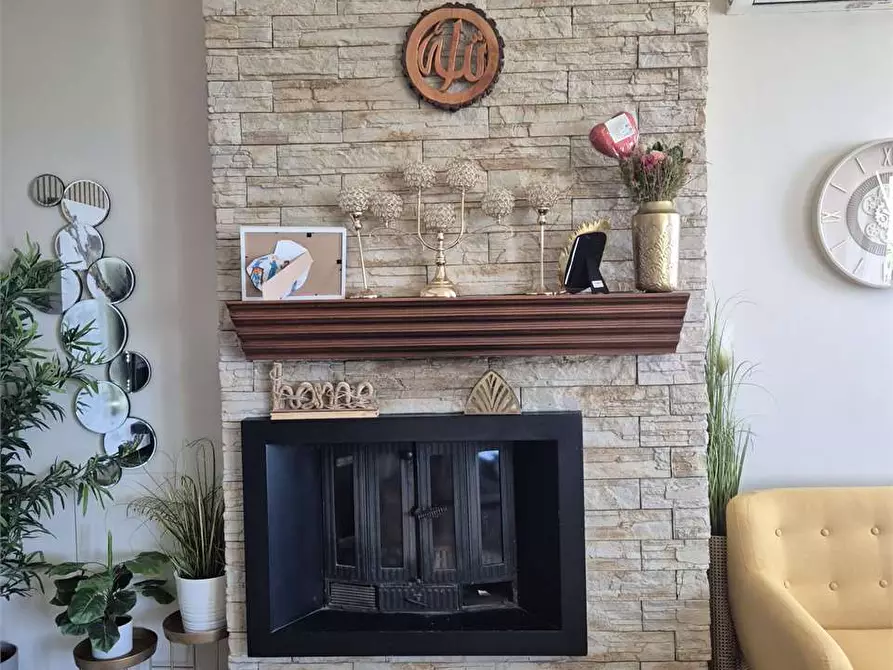 Immagine 7 di Villa in vendita  a Ancona