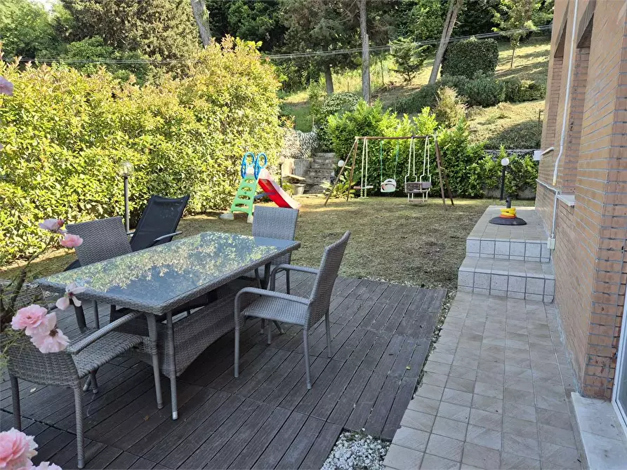 Immagine 38 di Villa in vendita  a Ancona