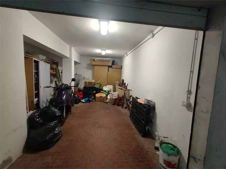 Immagine 1 di Garage in vendita  in VIA DELL'INDUSTRIA snc a Ancona