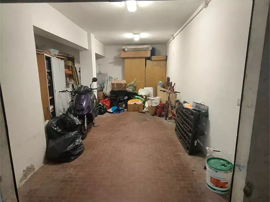Immagine 2 di Garage in vendita  in VIA DELL'INDUSTRIA snc a Ancona
