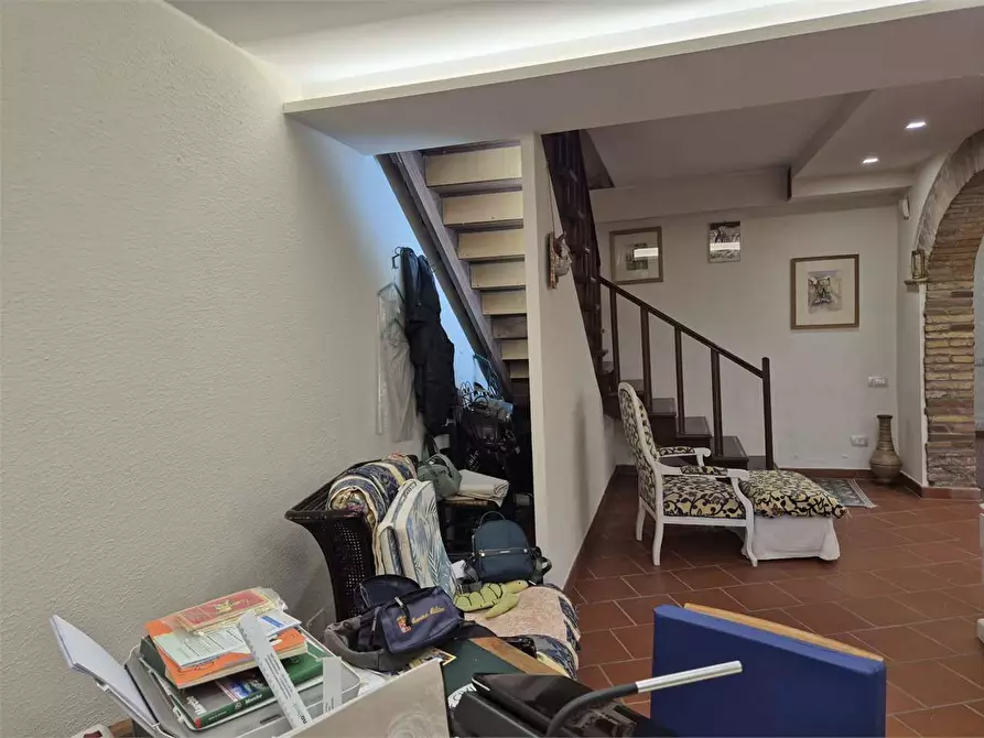 Immagine 84 di Porzione di villa in vendita  a Agugliano