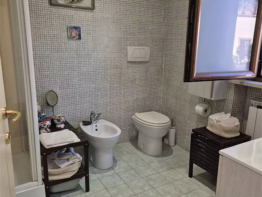 Immagine 33 di Porzione di villa in vendita  a Agugliano