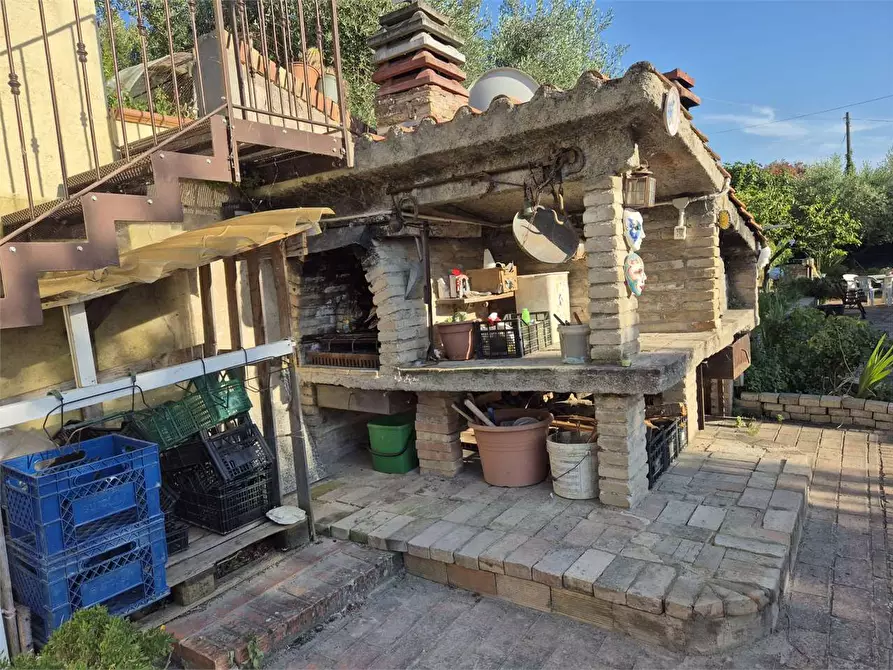 Immagine 89 di Porzione di villa in vendita  a Agugliano