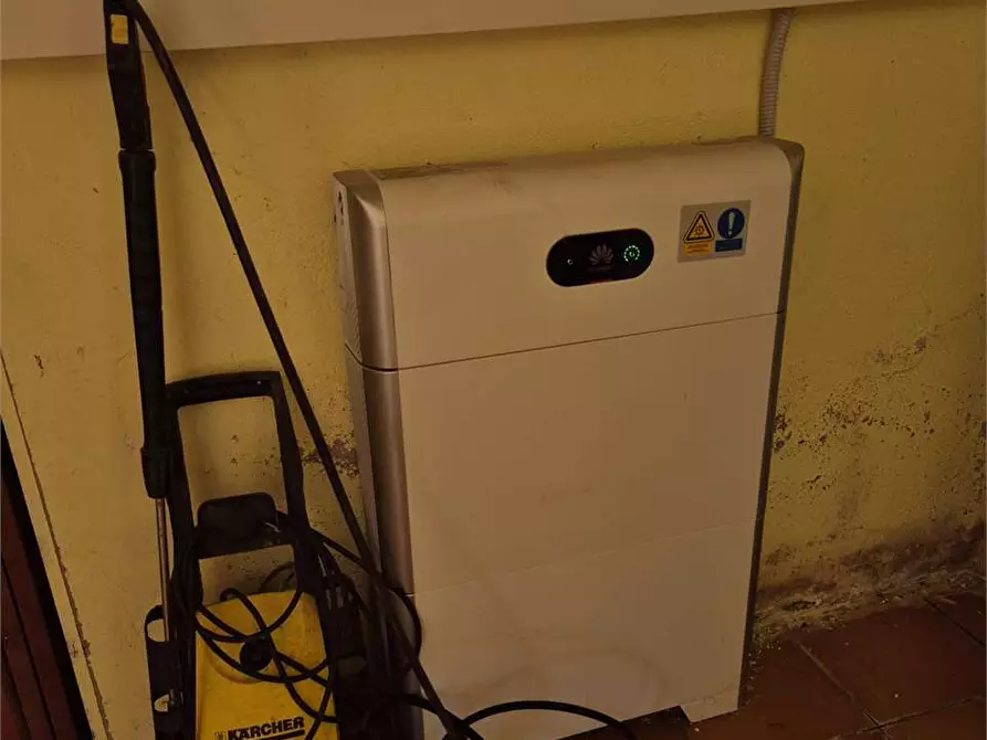 Immagine 93 di Porzione di villa in vendita  a Agugliano