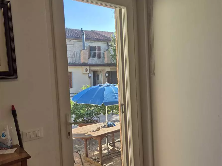 Immagine 67 di Porzione di villa in vendita  a Agugliano