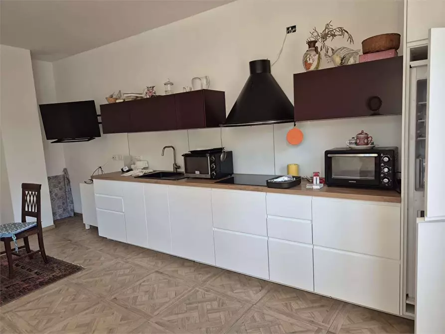 Immagine 94 di Porzione di villa in vendita  a Agugliano
