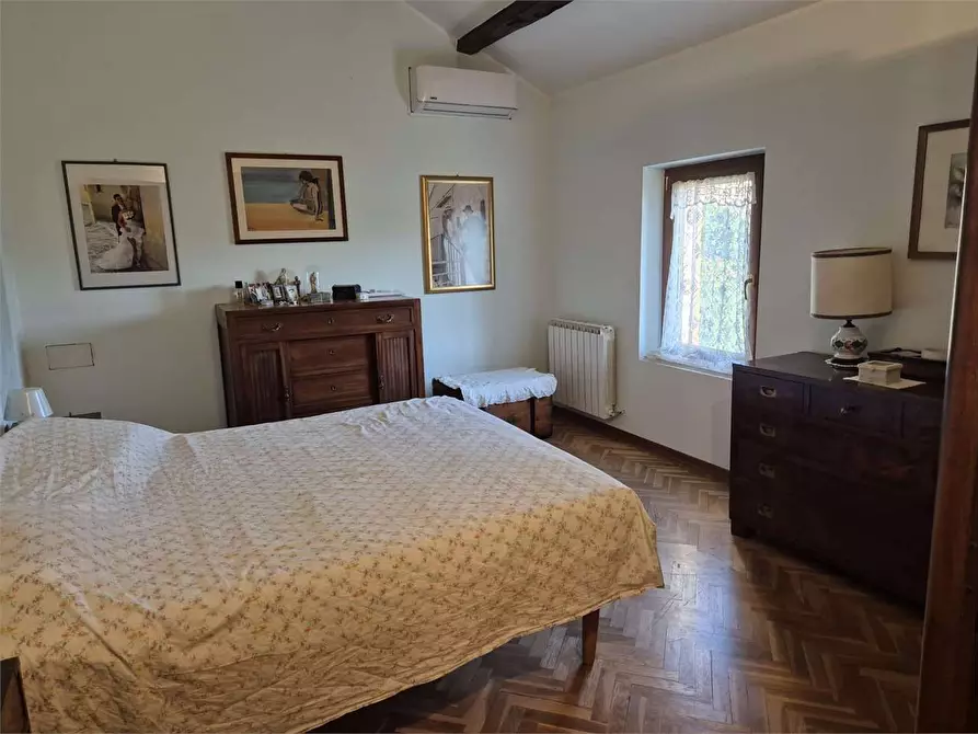 Immagine 97 di Porzione di villa in vendita  a Agugliano