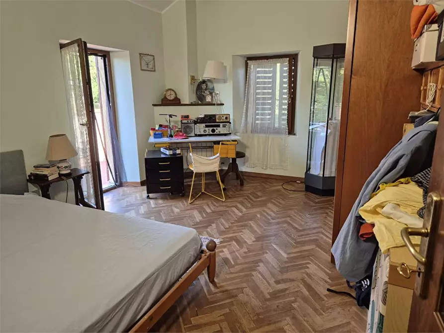 Immagine 39 di Porzione di villa in vendita  a Agugliano