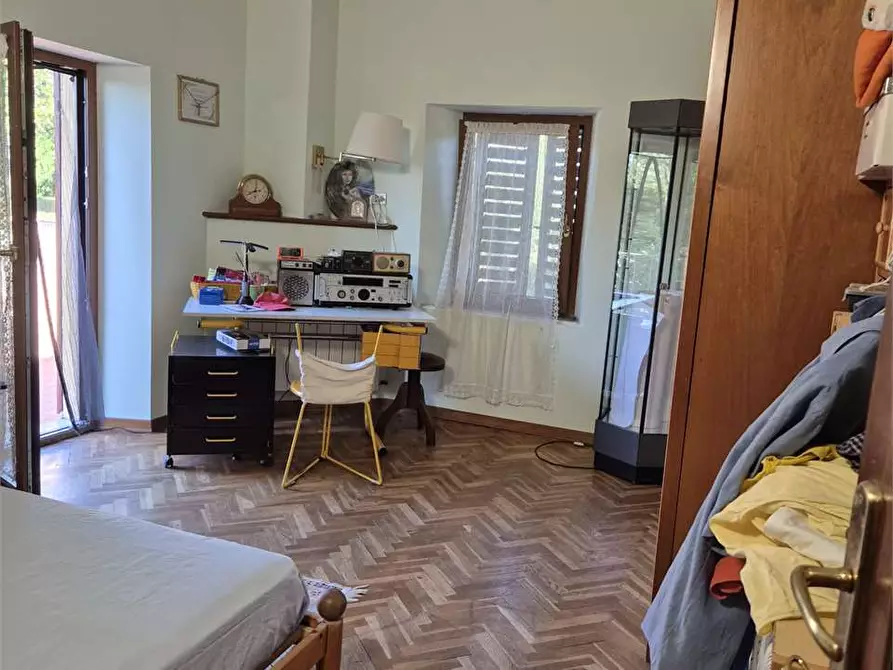 Immagine 98 di Porzione di villa in vendita  a Agugliano