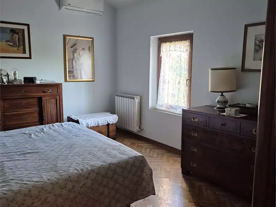 Immagine 40 di Porzione di villa in vendita  a Agugliano
