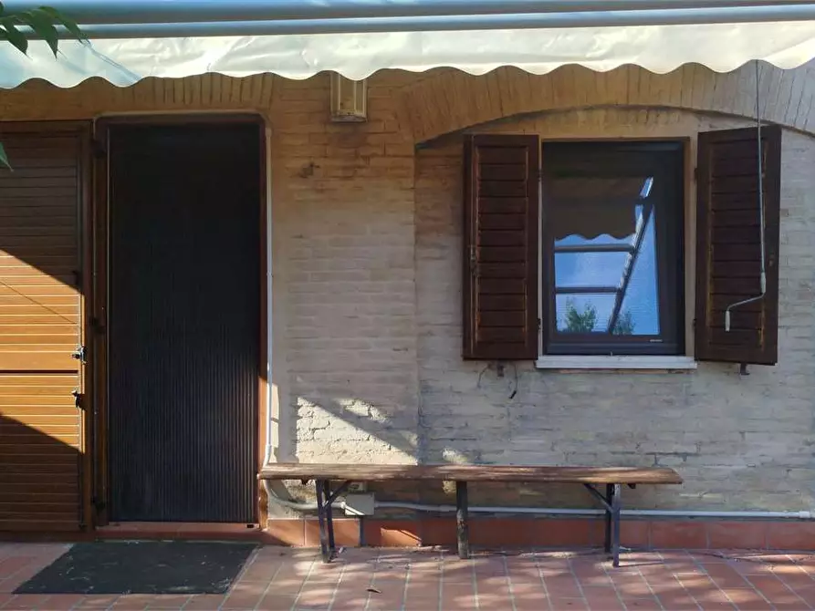 Immagine 48 di Porzione di villa in vendita  a Agugliano