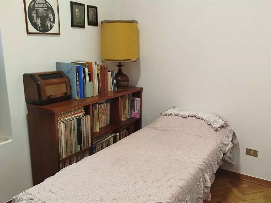 Immagine 101 di Porzione di villa in vendita  a Agugliano