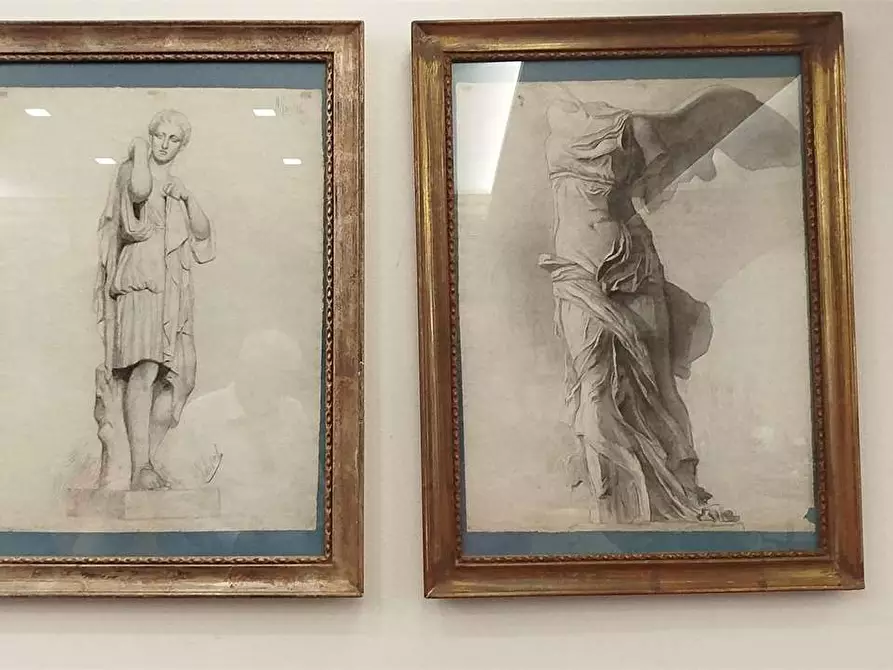 Immagine 80 di Porzione di villa in vendita  a Agugliano