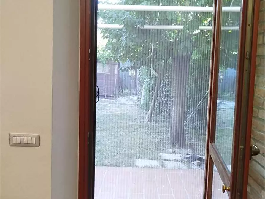 Immagine 46 di Porzione di villa in vendita  a Agugliano