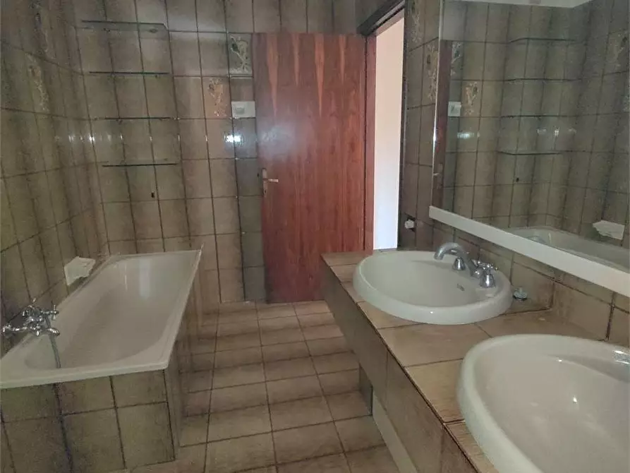 Immagine 29 di Villetta a schiera in vendita  in VIA DON STURZO  27 a Osimo