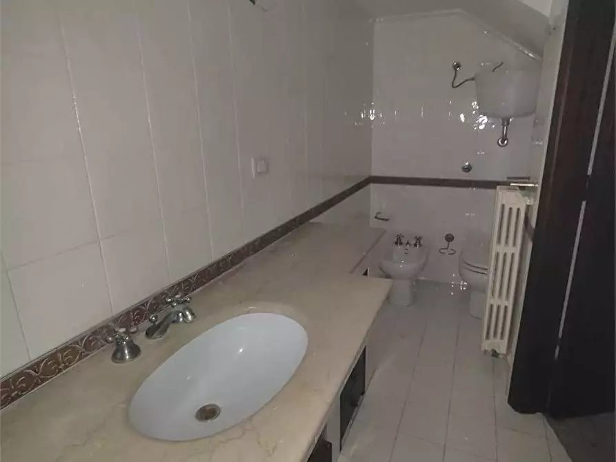 Immagine 38 di Villetta a schiera in vendita  in VIA DON STURZO  27 a Osimo