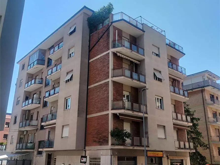Immagine 1 di Attico in vendita  a Macerata