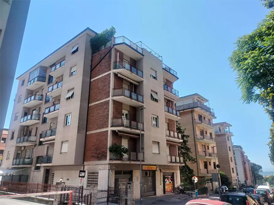 Immagine 2 di Attico in vendita  a Macerata