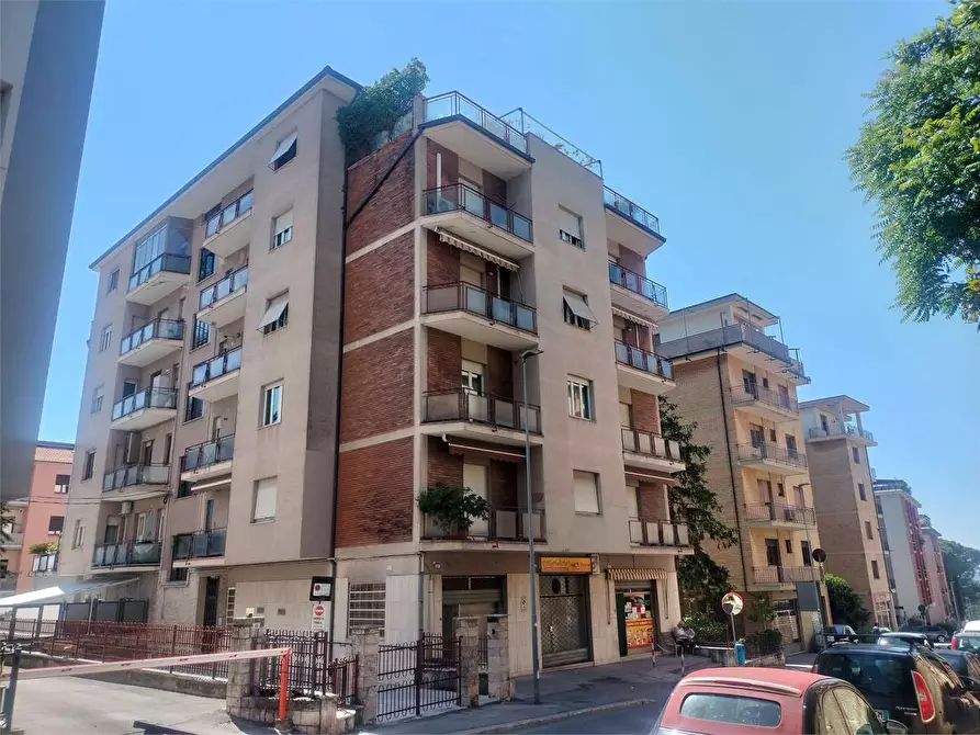 Immagine 3 di Attico in vendita  a Macerata