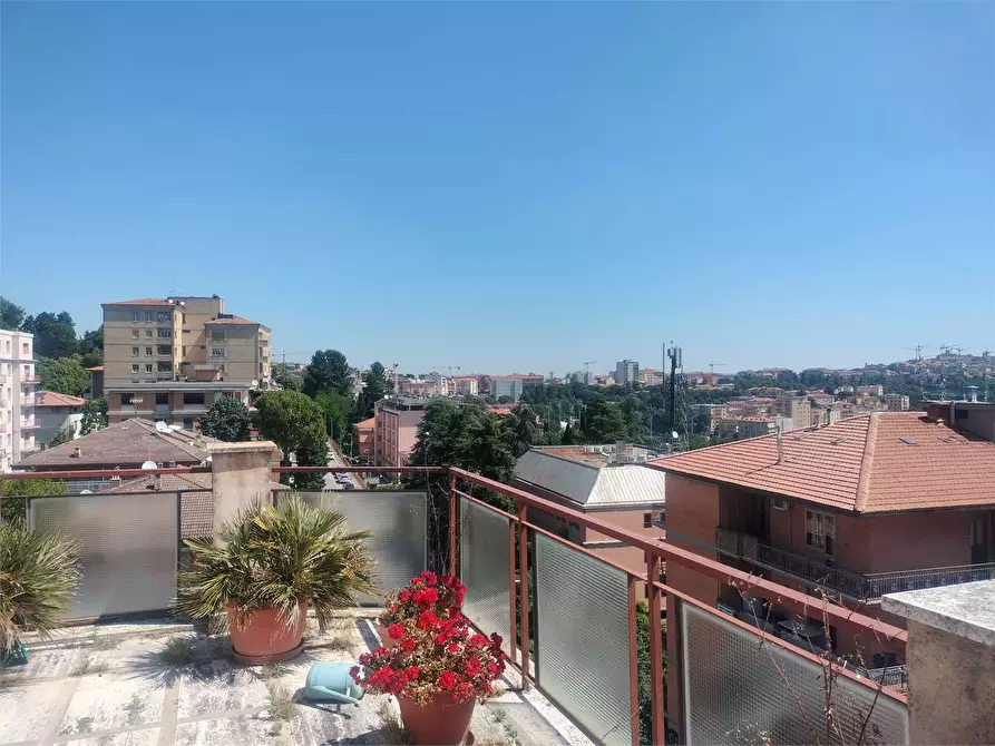 Immagine 25 di Attico in vendita  a Macerata