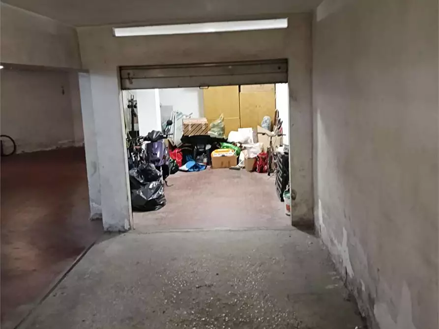 Immagine 4 di Garage in vendita  in VIA DELL'INDUSTRIA snc a Ancona