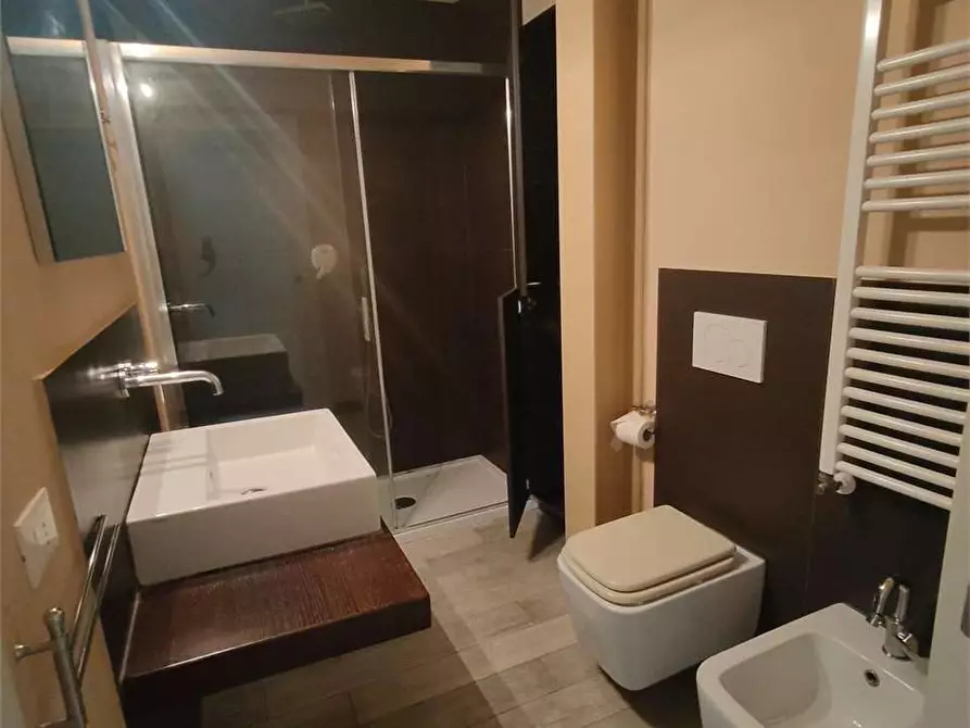 Immagine 10 di Bilocale in vendita  in VIA DEL FARO 4 a Ancona