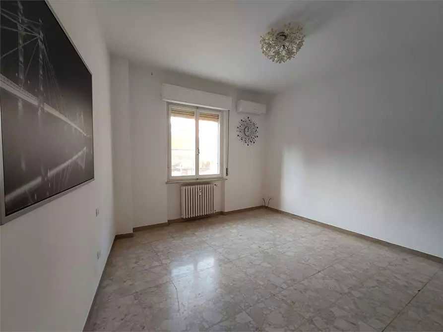 Immagine 8 di Quadrilocale in affitto  a Ancona
