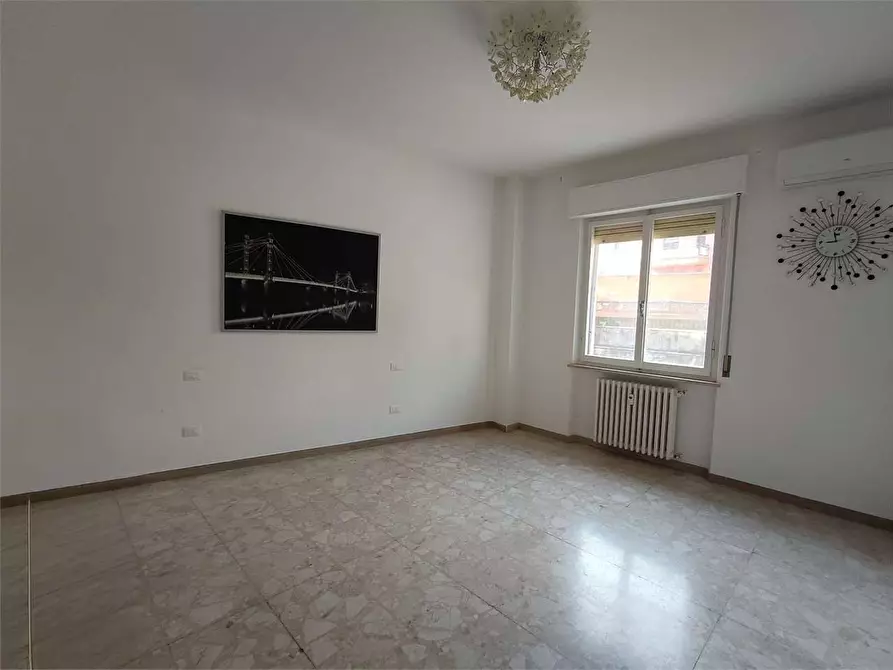 Immagine 9 di Quadrilocale in affitto  a Ancona