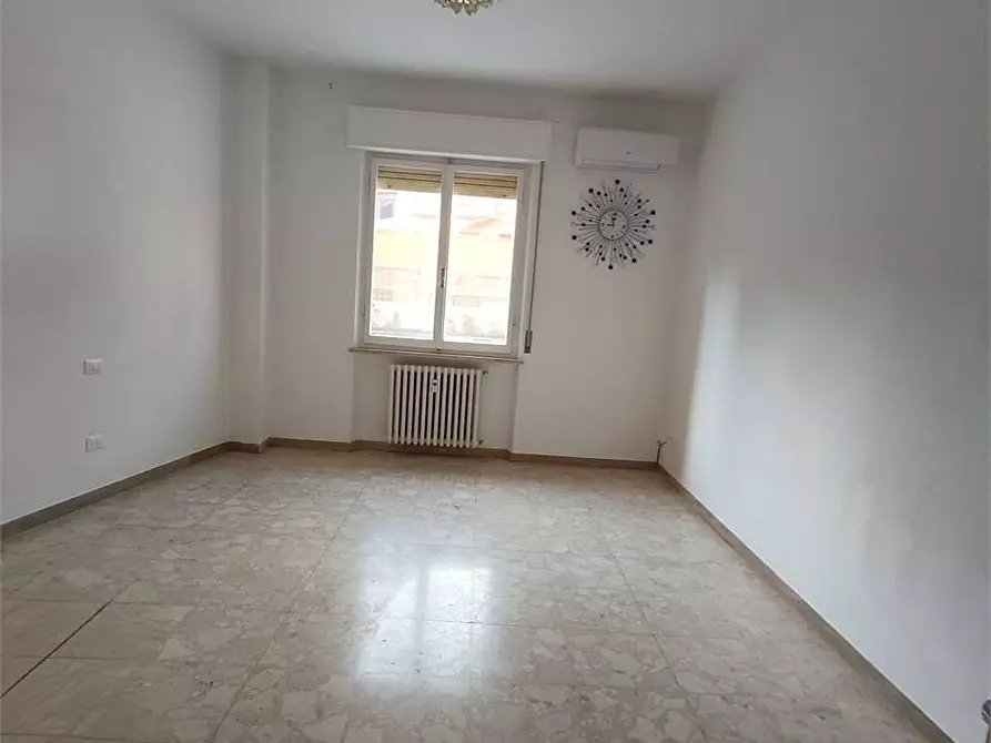 Immagine 3 di Quadrilocale in affitto  a Ancona