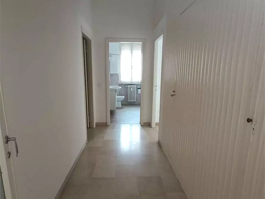 Immagine 14 di Quadrilocale in affitto  a Ancona