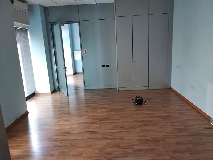 Immagine 3 di Ufficio in affitto  a Offagna