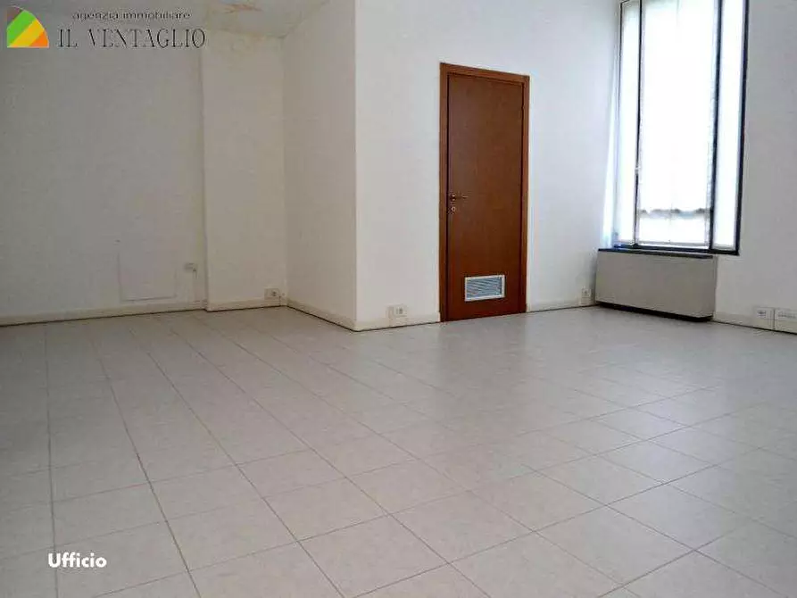 Immagine 1 di Ufficio in affitto  a Sassuolo