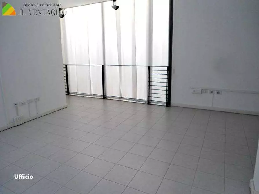 Immagine 3 di Ufficio in affitto  a Sassuolo