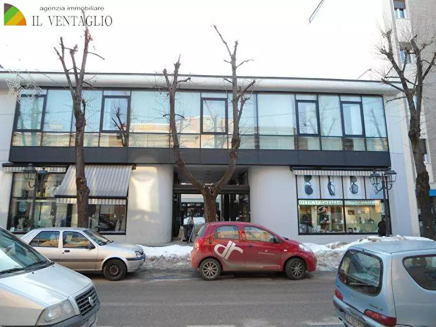 Immagine 2 di Negozio in affitto  a Sassuolo