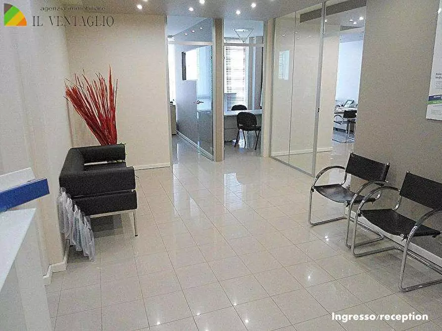 Immagine 2 di Ufficio in vendita  a Sassuolo