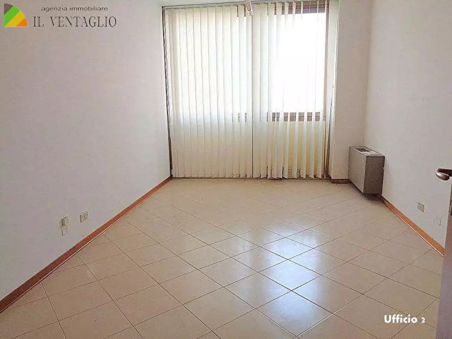 Immagine 3 di Ufficio in vendita  a Sassuolo