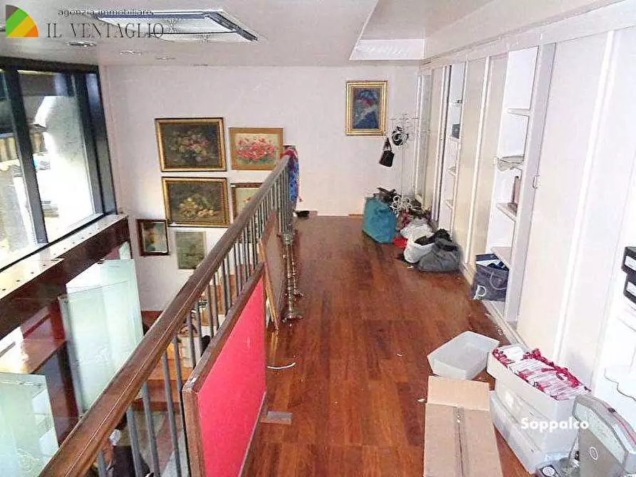 Immagine 6 di Negozio in affitto  a Sassuolo